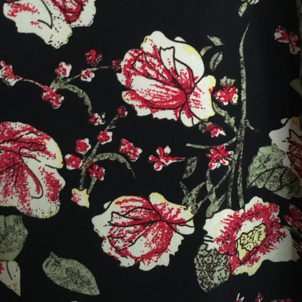 FLORAL CUTOUT DRESS - Picture 3 of 3